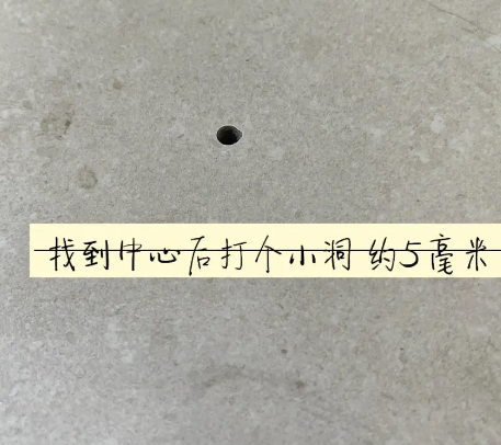 弥勒瓷砖空鼓维修公司专业解答在瓷砖铺贴过程中，如果砂料搅拌不均匀，将会带来以下问题